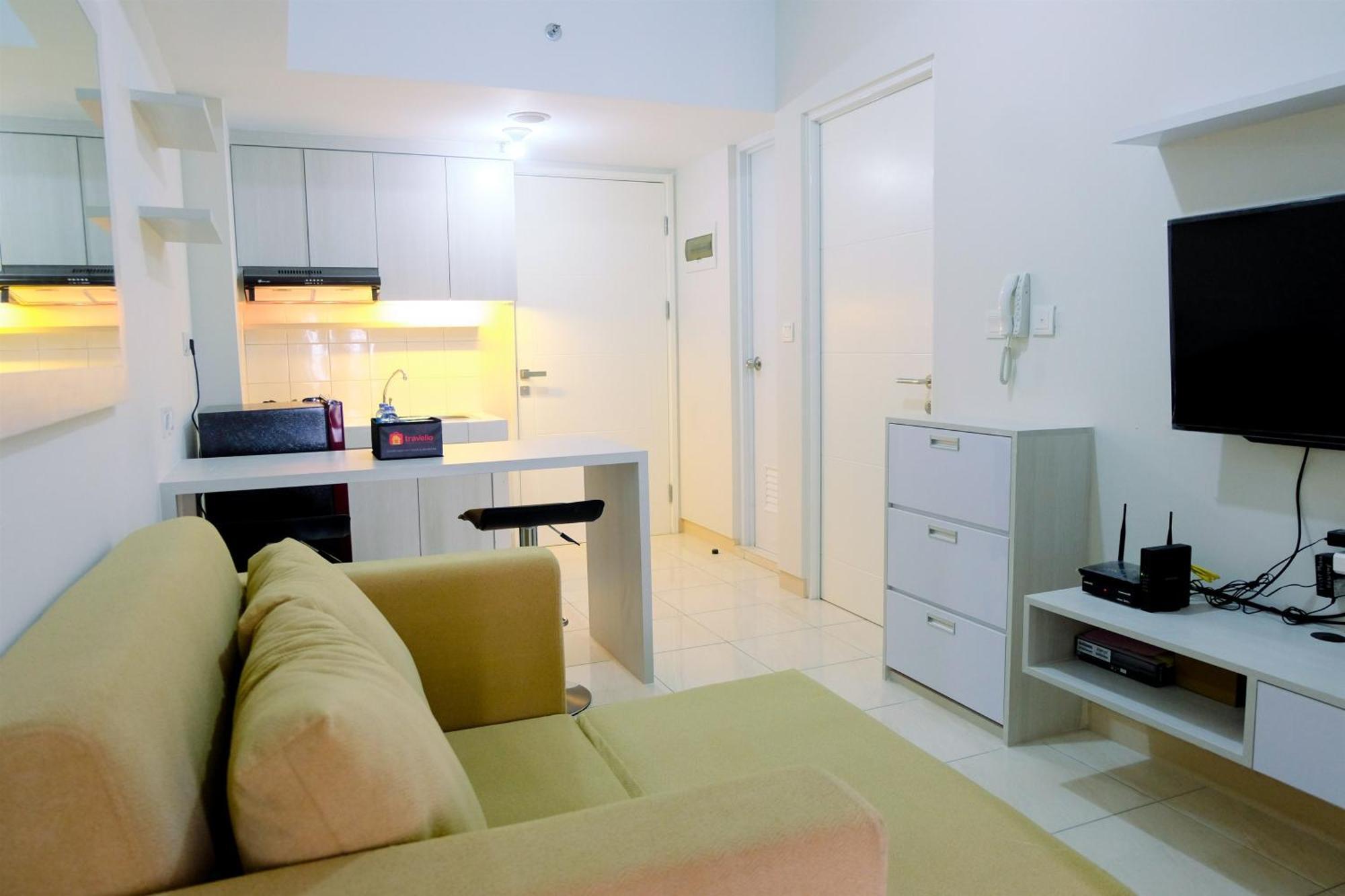 Clean 2br At 12th Floor Springlake Summarecon By Travelio * Bekasi